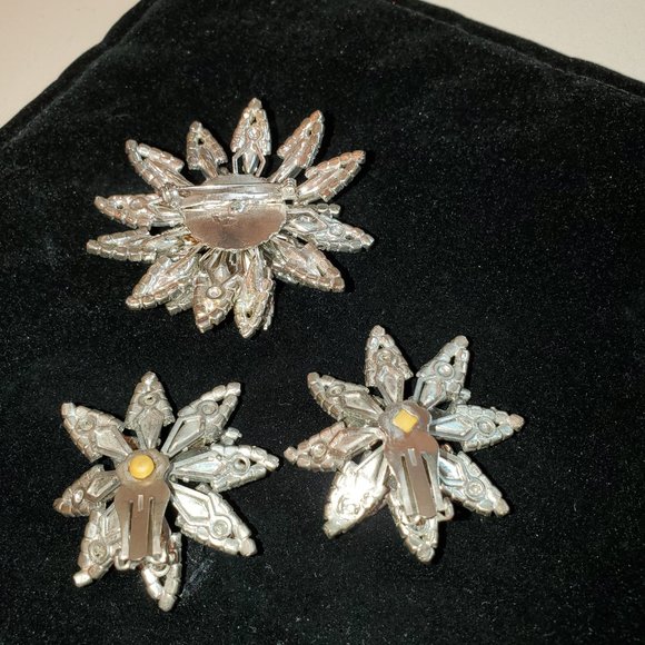 TRUE VINTAGE - DROP-DEAD GORGEOUS RHINESTONE STAR EARRING AND PIN SET - Picture 3 of 3